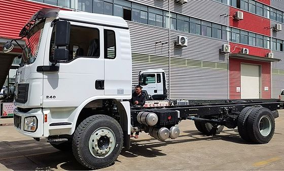 샤크만 L3000 경량 화물 트럭 차시 4X2 소형 트럭 3-5톤