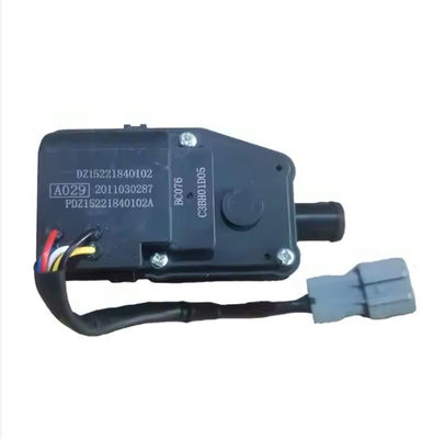 500mm 휠베이스 대형 트랙터 트럭, 600L+300L 연료 용량 및 7톤 / 9톤 전방 차축 용량